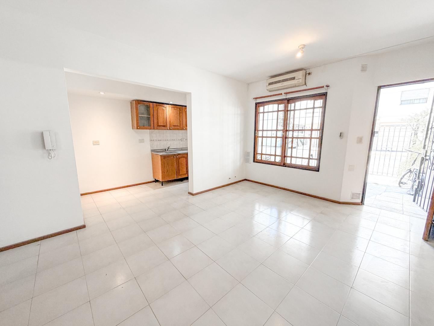 Foto de PH 3 Ambientes Venta en Saavedra, imagen 2