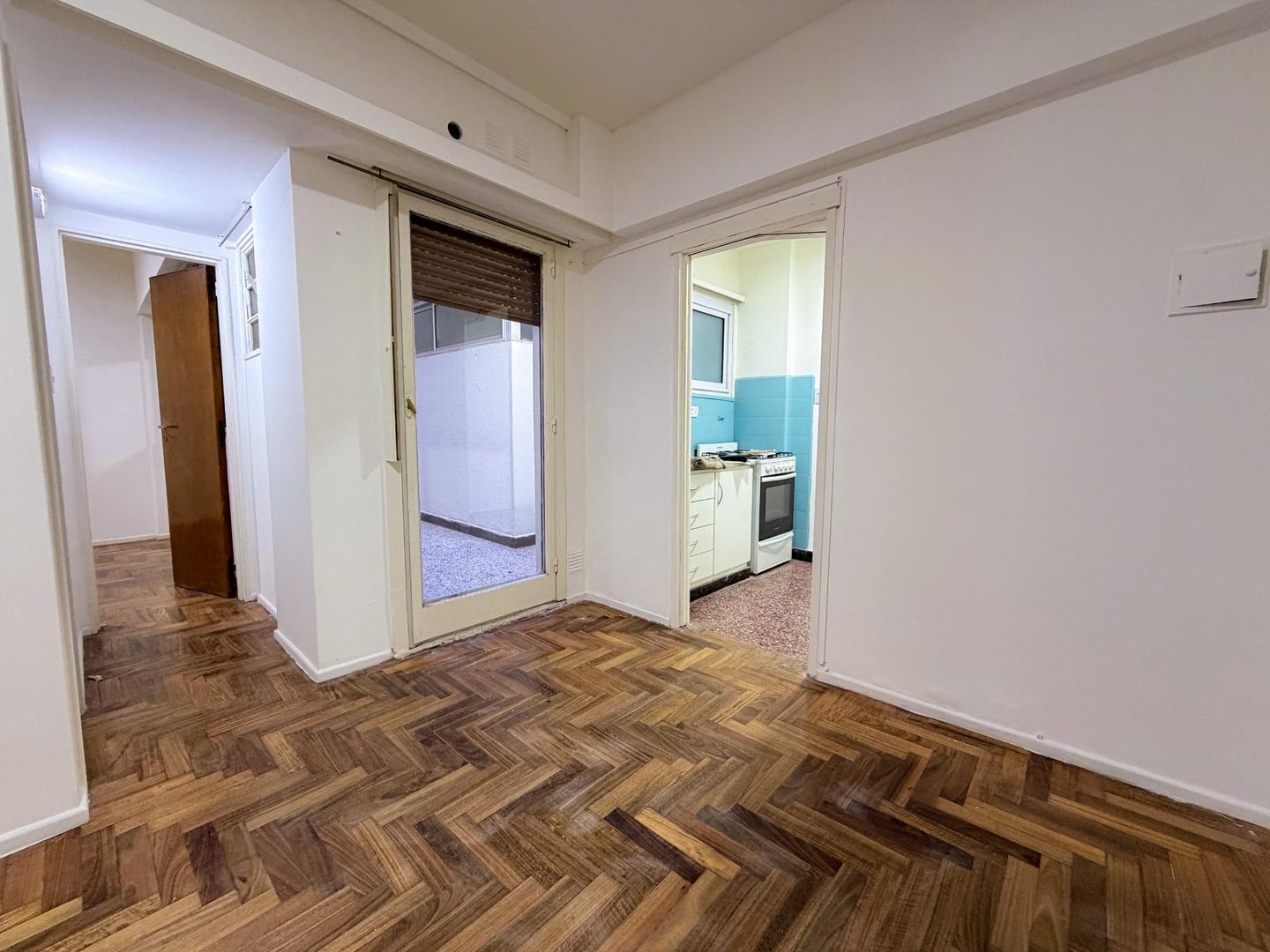 Foto de Departamento de 2 ambientes con patio, imagen 2