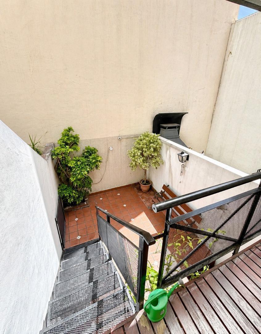 Foto de TRIPLEX EN COGHLAN CON PATIO, TERRAZA Y COCHERA CUBIERTA, imagen 4