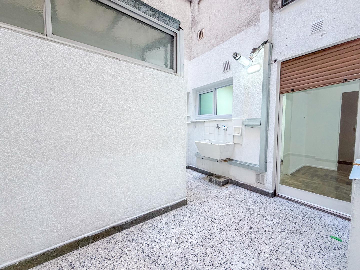 Foto de Departamento de 2 ambientes con patio, imagen 1