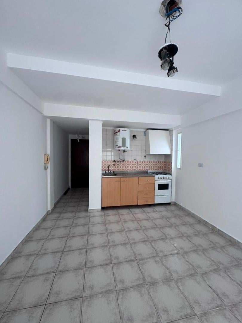 Foto de MONOAMBIENTE CON BALCÓN – A PROFESIONAL – BARRIO NORTE, imagen 4