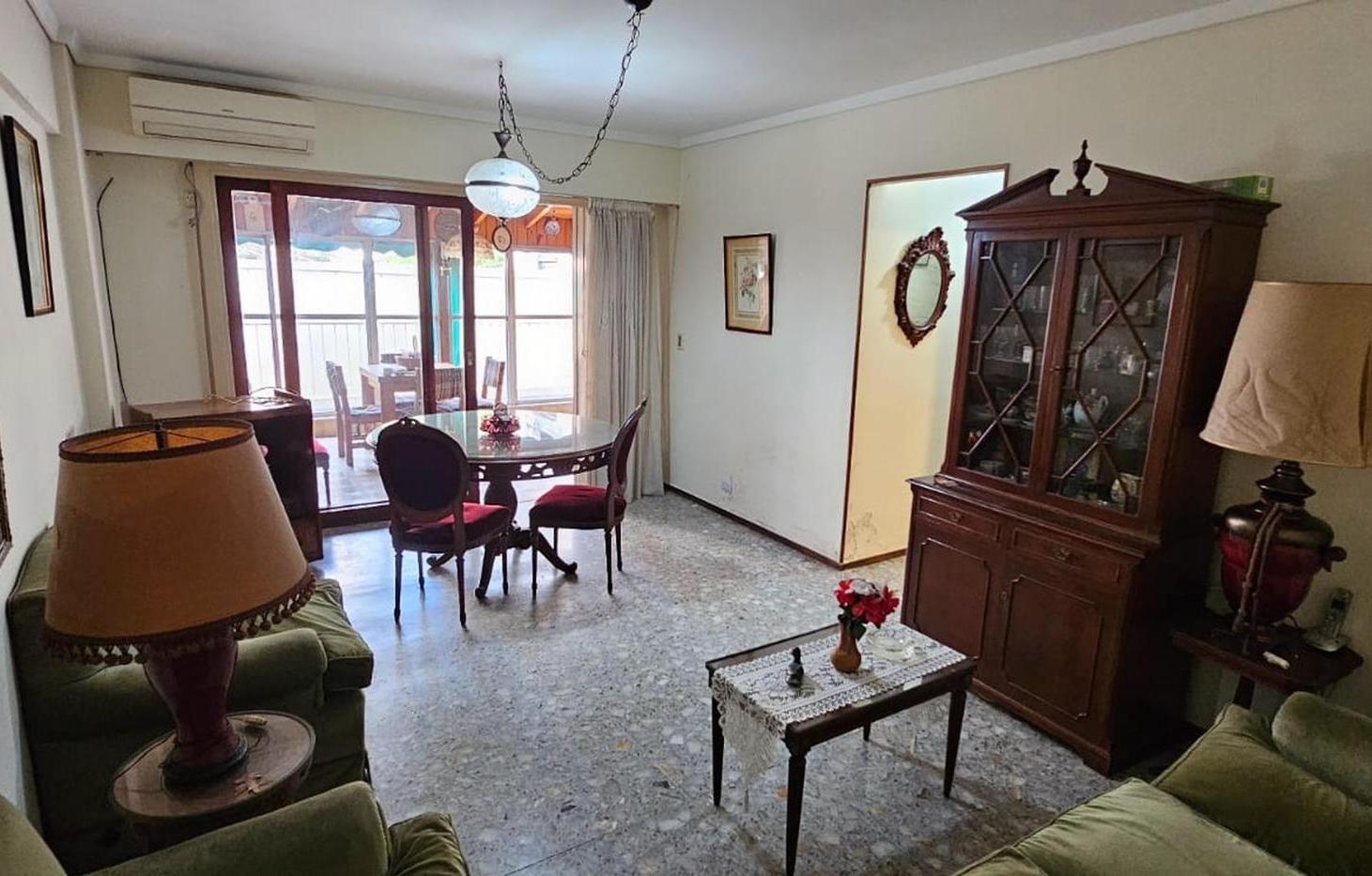 Foto de DEPARTAMENTO 4 AMBIENTES CON QUINCHO, PATIO Y JARDIN, imagen 2