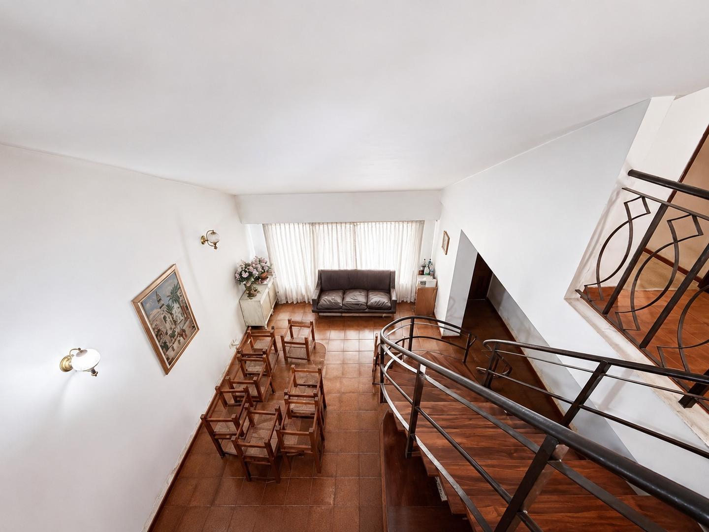 Foto de CASA DE 4 AMBIENTES CON DEPENDENCIA, PATIO Y TERRAZA., imagen 3