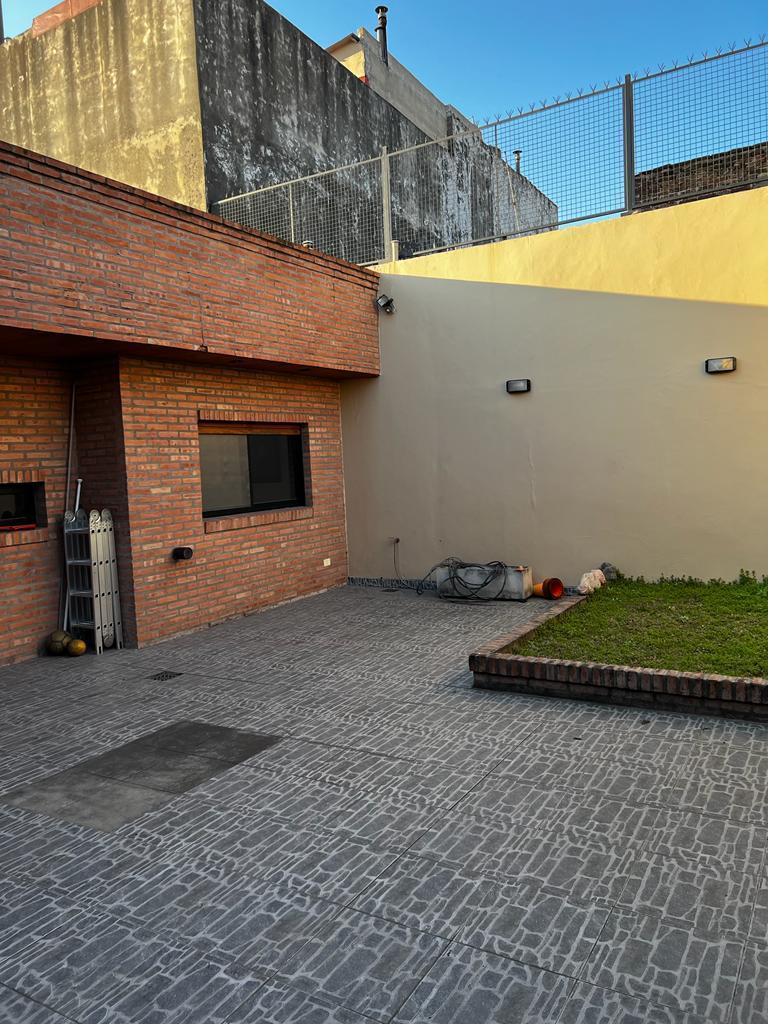 Lanus - Valentin Alsina - La Rioja 700 4