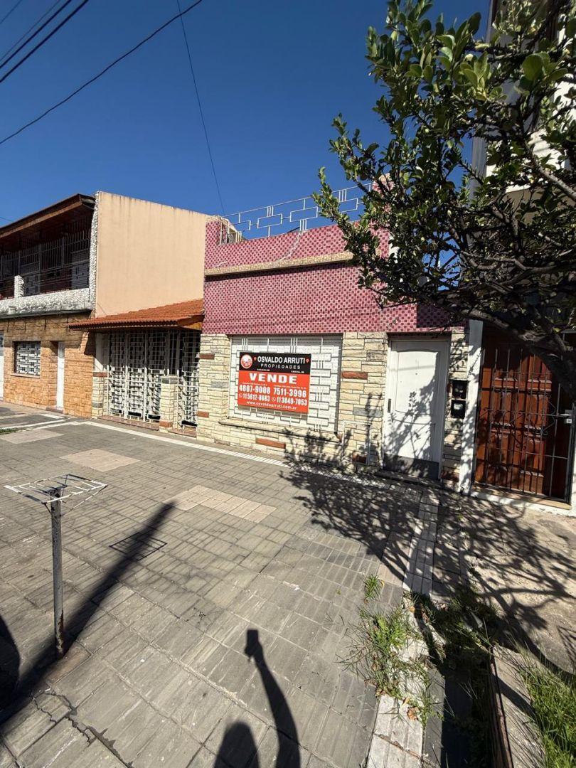 Foto de VALENTIN ALSINA - ALFREDO PALACIOS 1300 - 3 AMBIENTES CON COCHERA, imagen 3