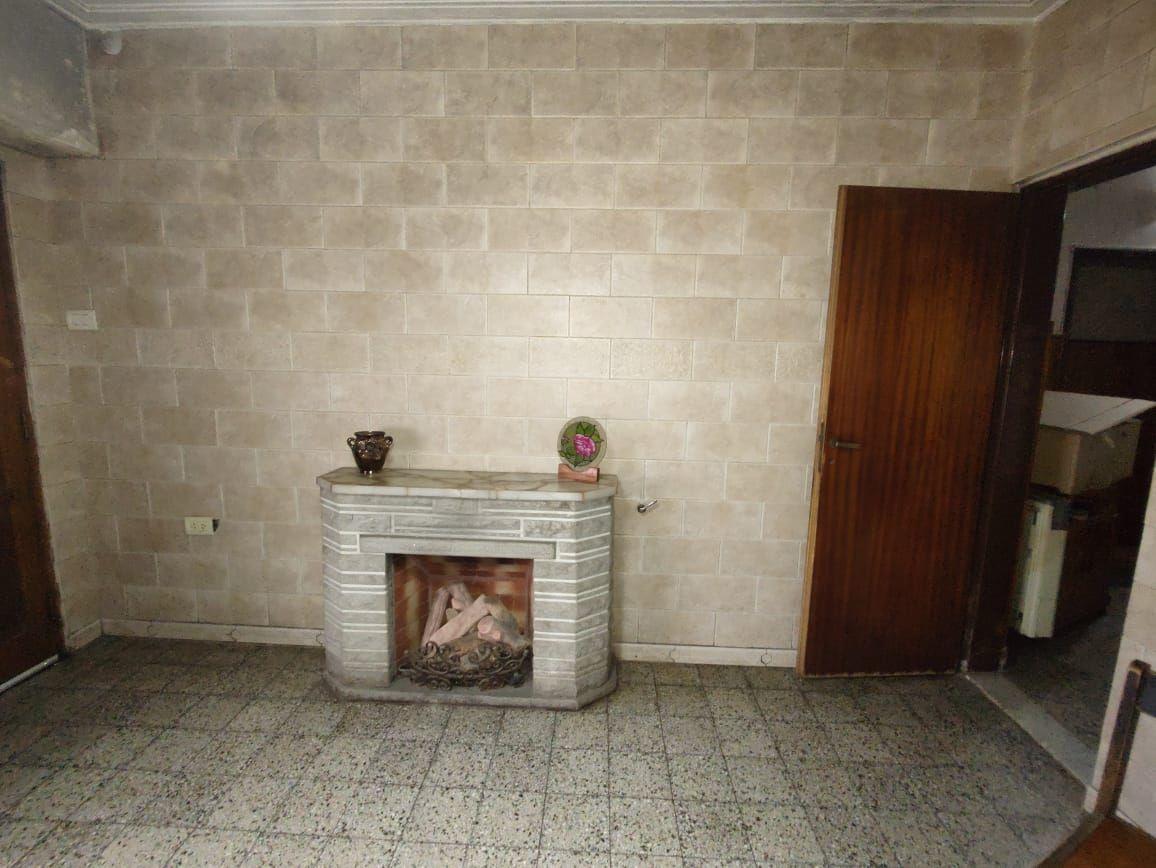 Foto de LANUS ESTE. RAMON CABRERO Y LUJAN. CASA 3 AMBIENTES, imagen 2