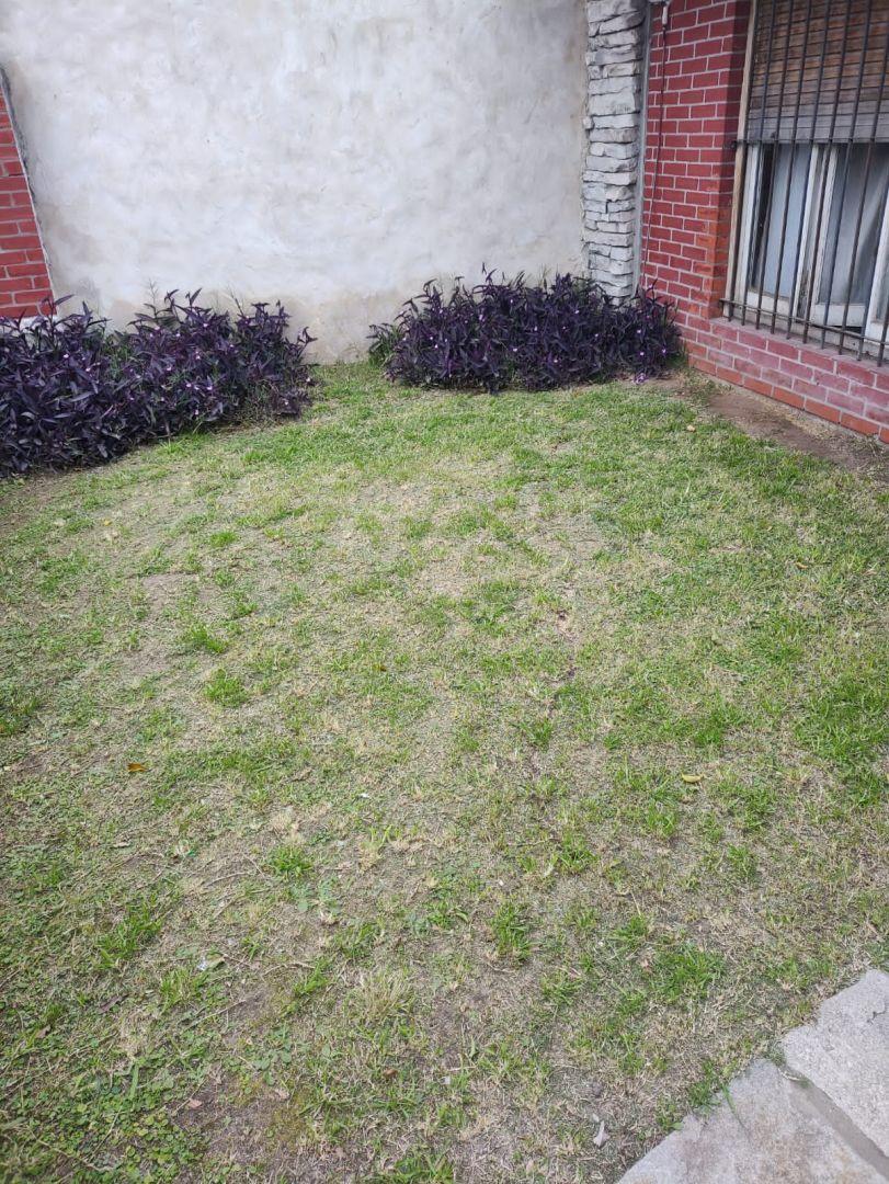 Foto de LANUS ESTE. RAMON CABRERO Y LUJAN. CASA 3 AMBIENTES, imagen 4