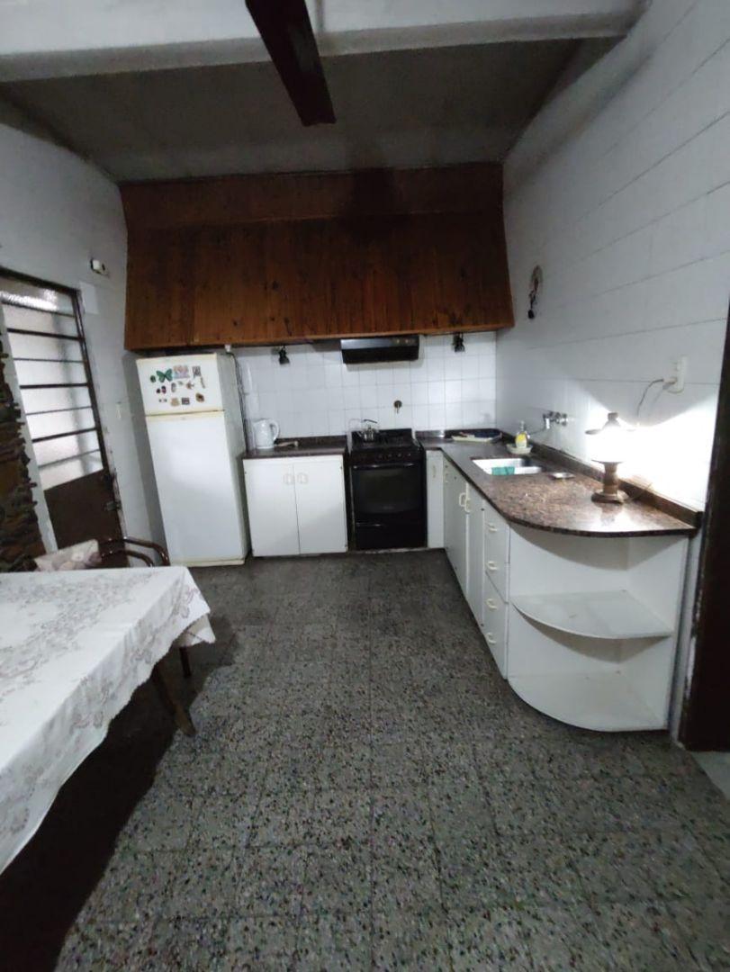 Foto de LANUS ESTE. RAMON CABRERO Y LUJAN. CASA 3 AMBIENTES, imagen 5