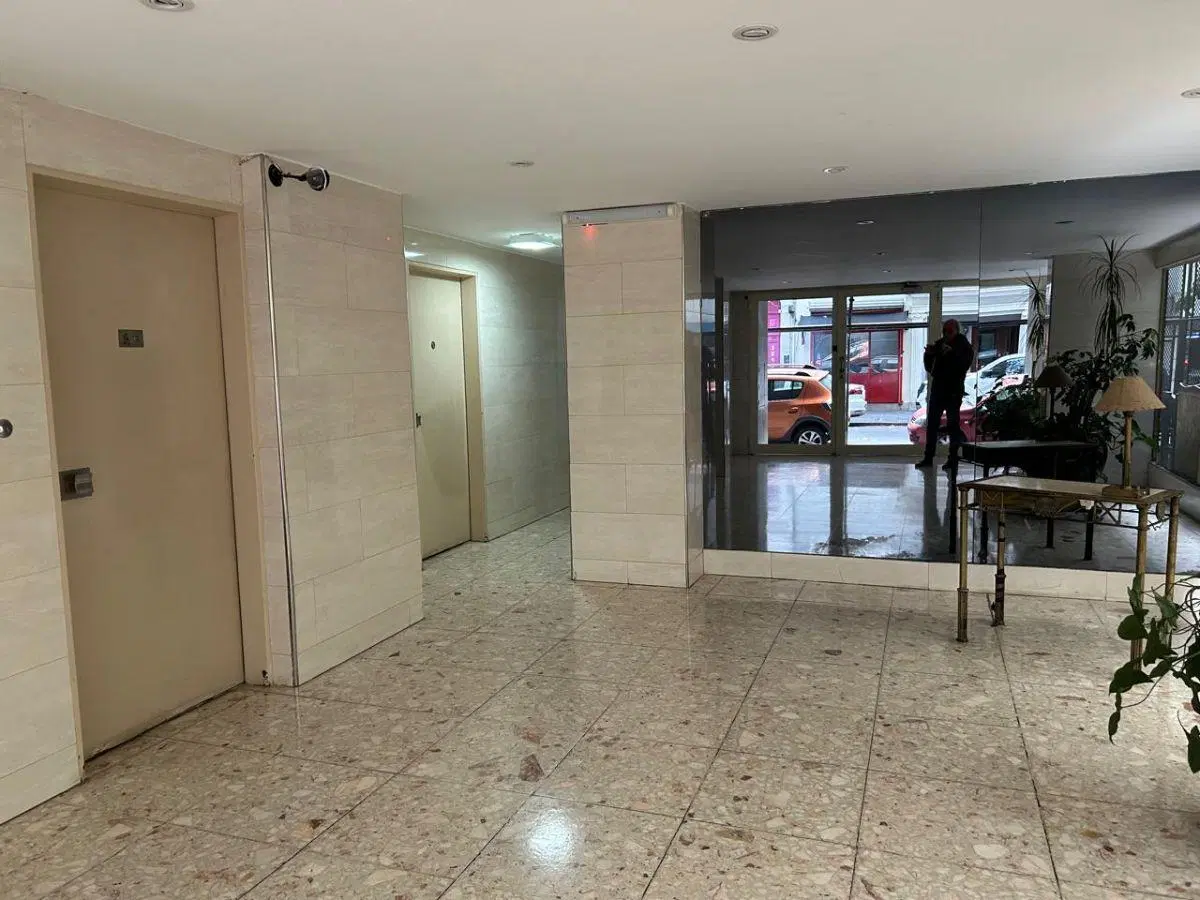 BELGRANO 2 AMBIENTES C. DE LA PAZ E/ECHEVERRIA/SUCRE $ 500.000 1