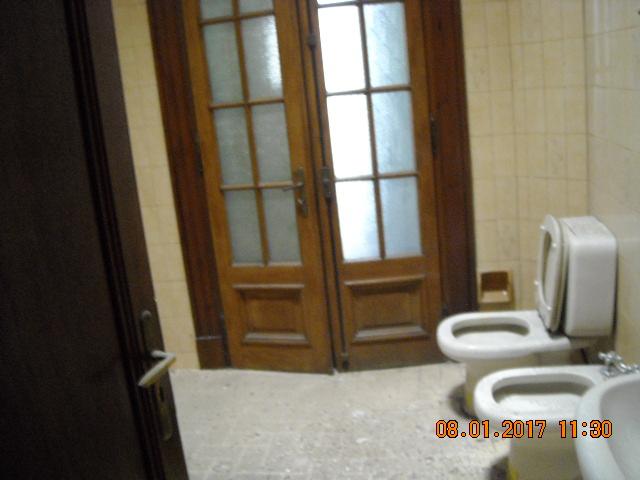 Foto de CASA PARA 2 FAMILIAS - USO COMERCIAL, imagen 4