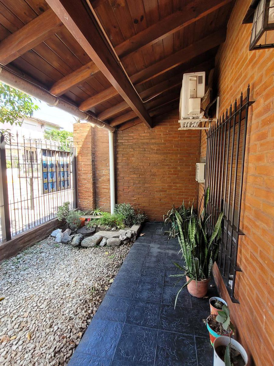 Casa 5 Ambientes en Moron Sur 3