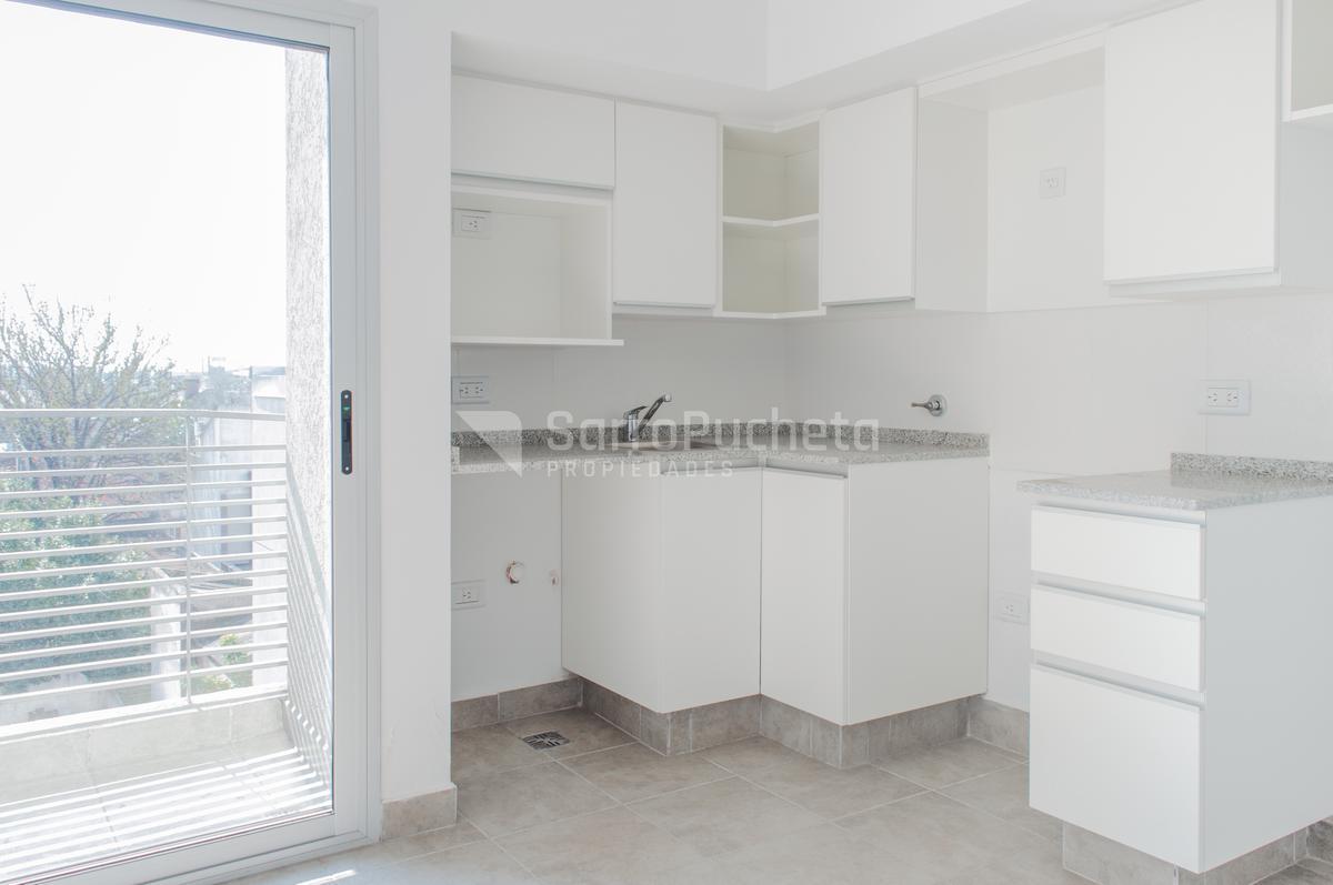 Venta Departamento monoambiente con balcón y cochera - Haedo (7ºB)