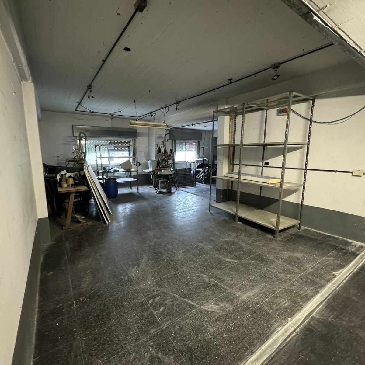 Venta Galpón y Depósito Tipo Fabrica en Haedo. 4