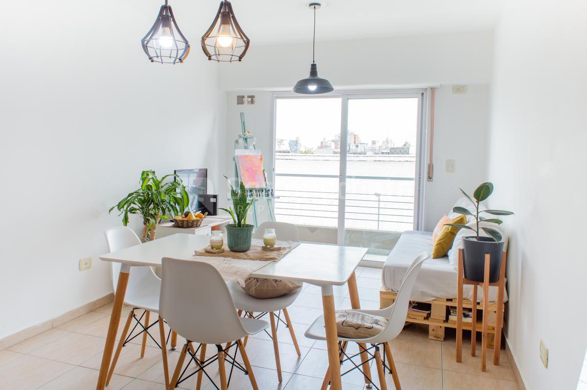 Venta Departamento 2 Ambientes con Cochera Cubierta Moron Sur 1