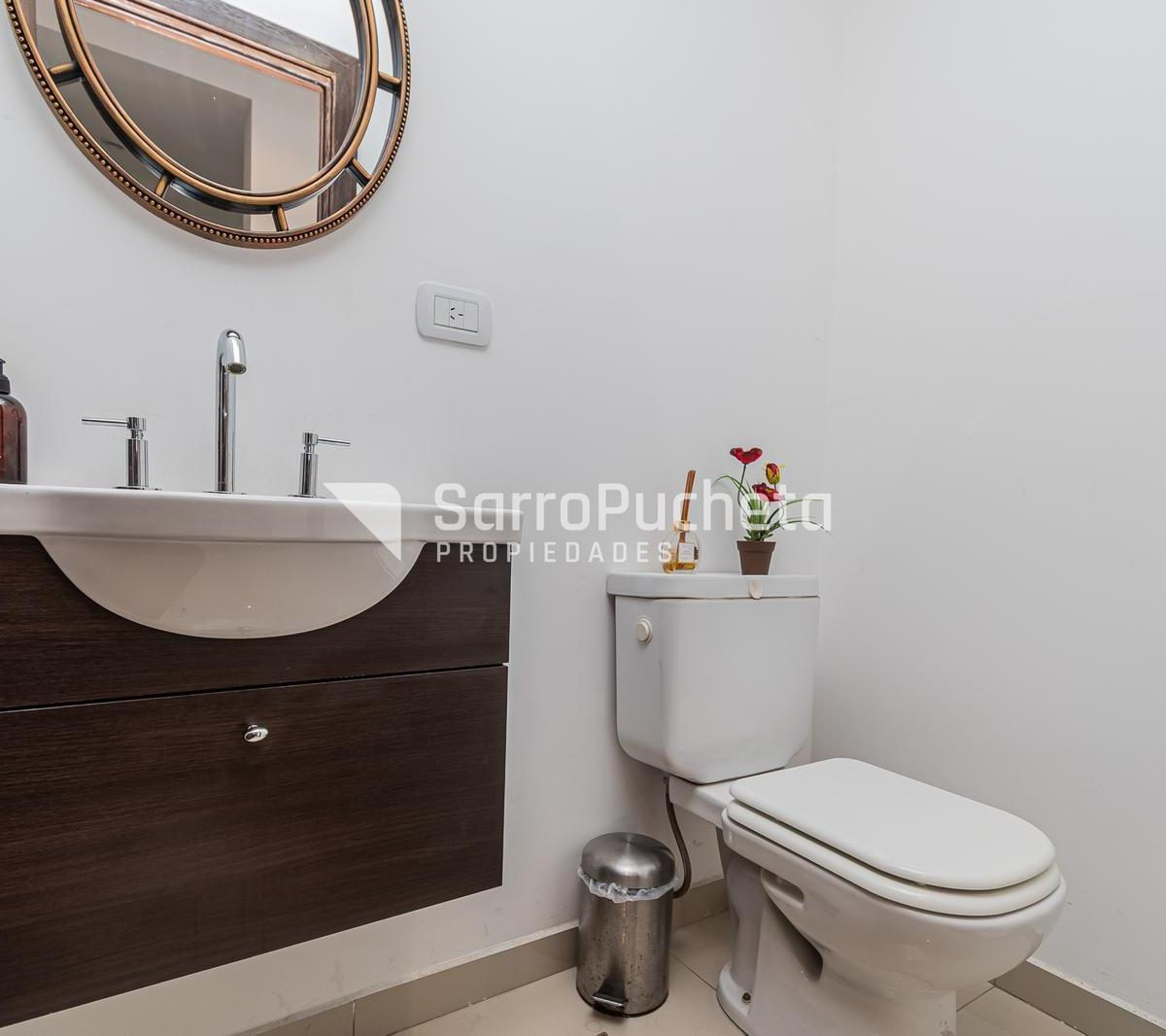 Venta semipiso 4 ambientes c/doble cochera y balcón en Haedo