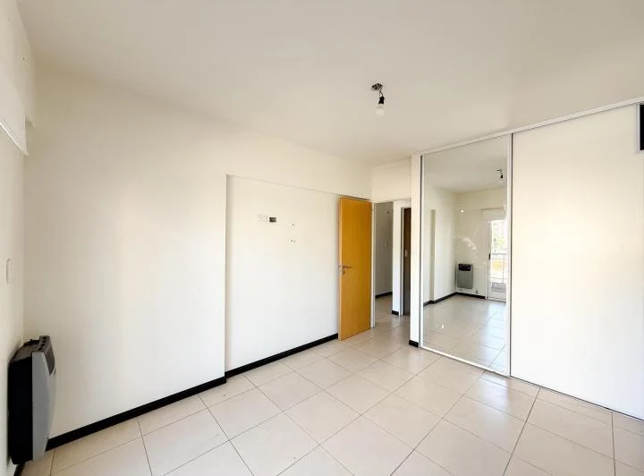 Alquiler Departamento 2 ambientes con balcón en Morón. 5