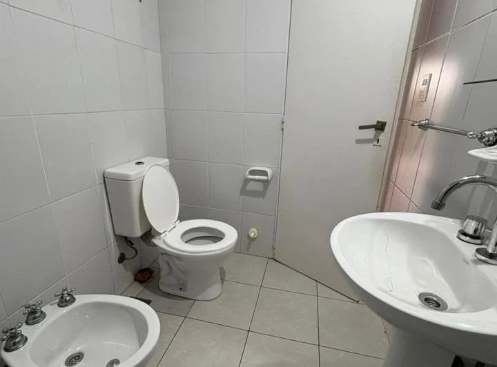 Alquiler Departamento de 2 ambientes con balcón en Morón. 3