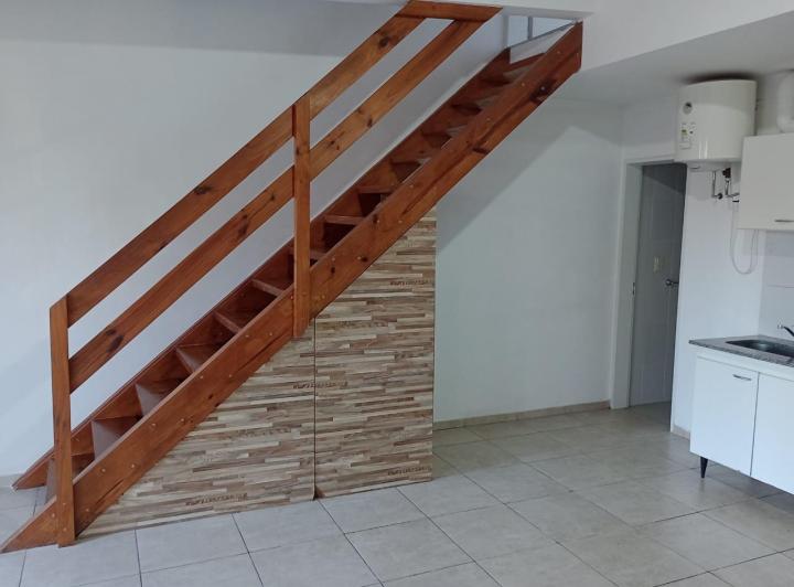 Alquiler Departamento de 2 ambientes con balcón en Morón. 5