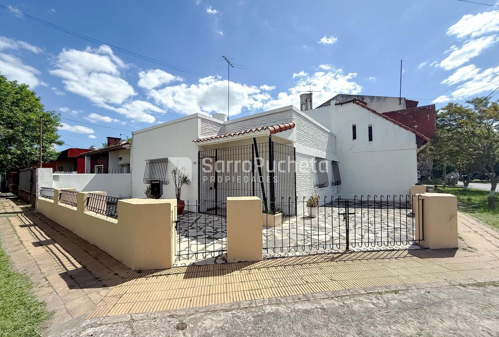 Venta casa 3 ambientes en Lote Propio con departamento de 2 ambientes, Ituzaingo