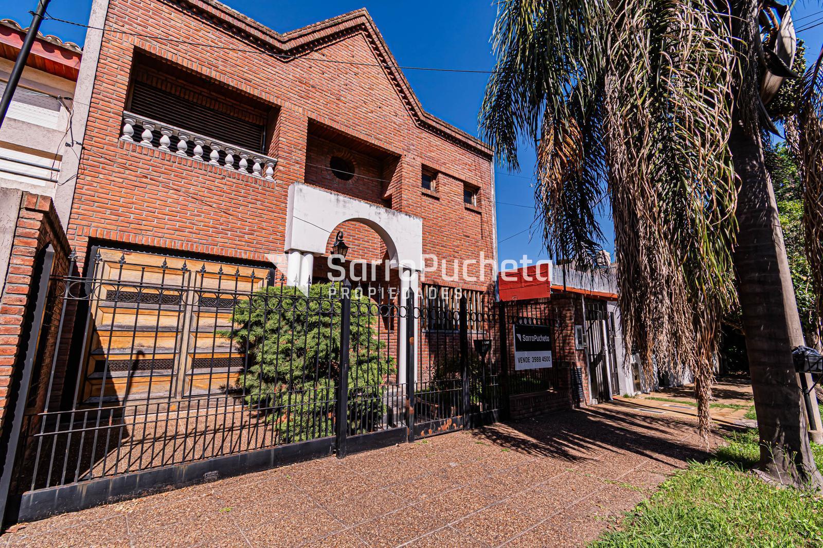 Venta casa 4 ambientes con jardin en Haedo.