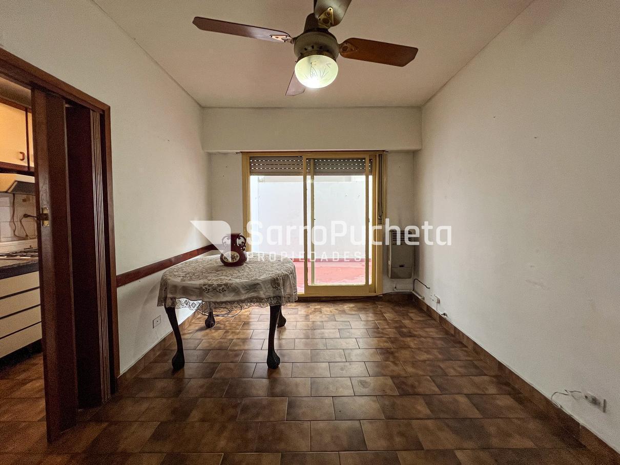 Venta departamento 2 ambientes con patio en Ramos Mejía.