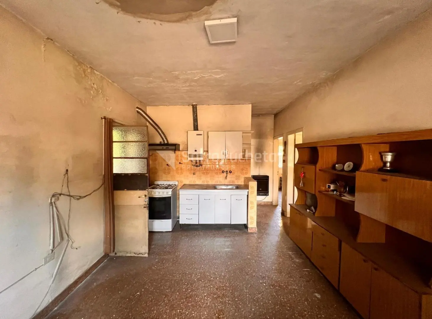 Venta casa 3 ambientes cochera y parque en Castelar sur 2