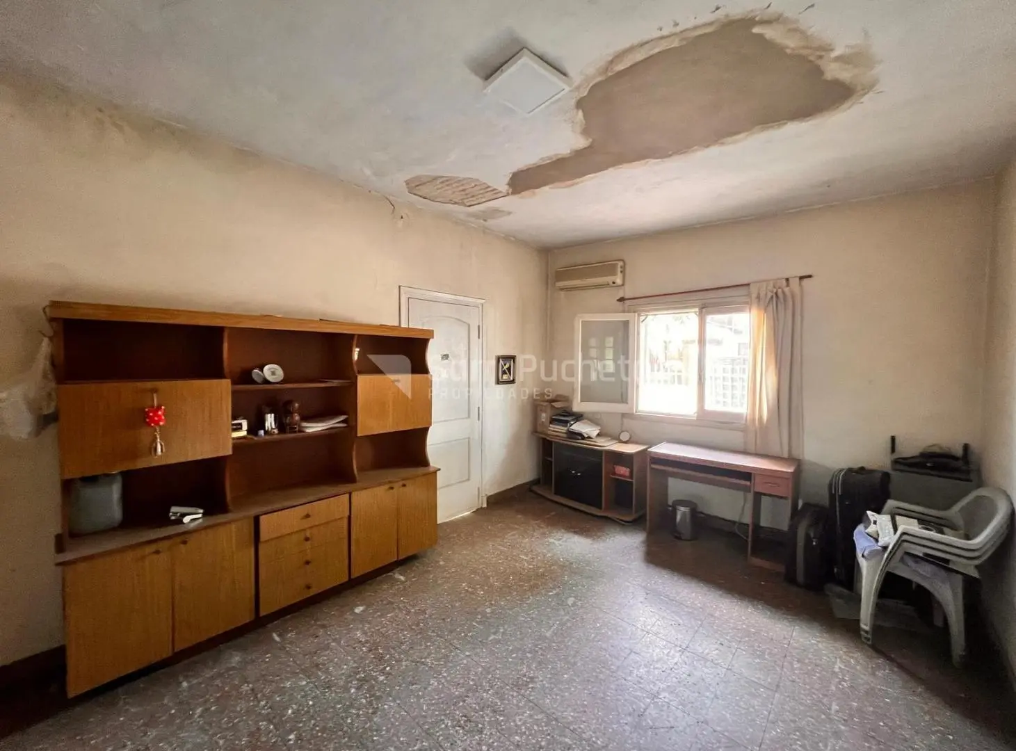 Venta casa 3 ambientes cochera y parque en Castelar sur 5