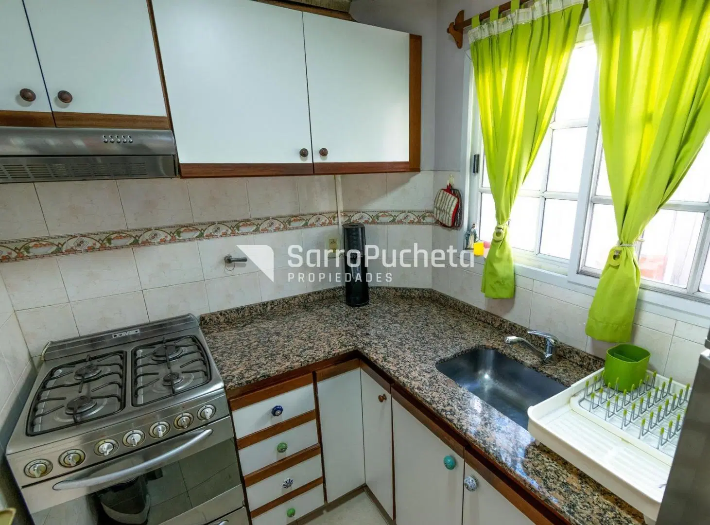 Venta Triplex con cochera, patio con parrilla y playroom en Haedo Norte. 3