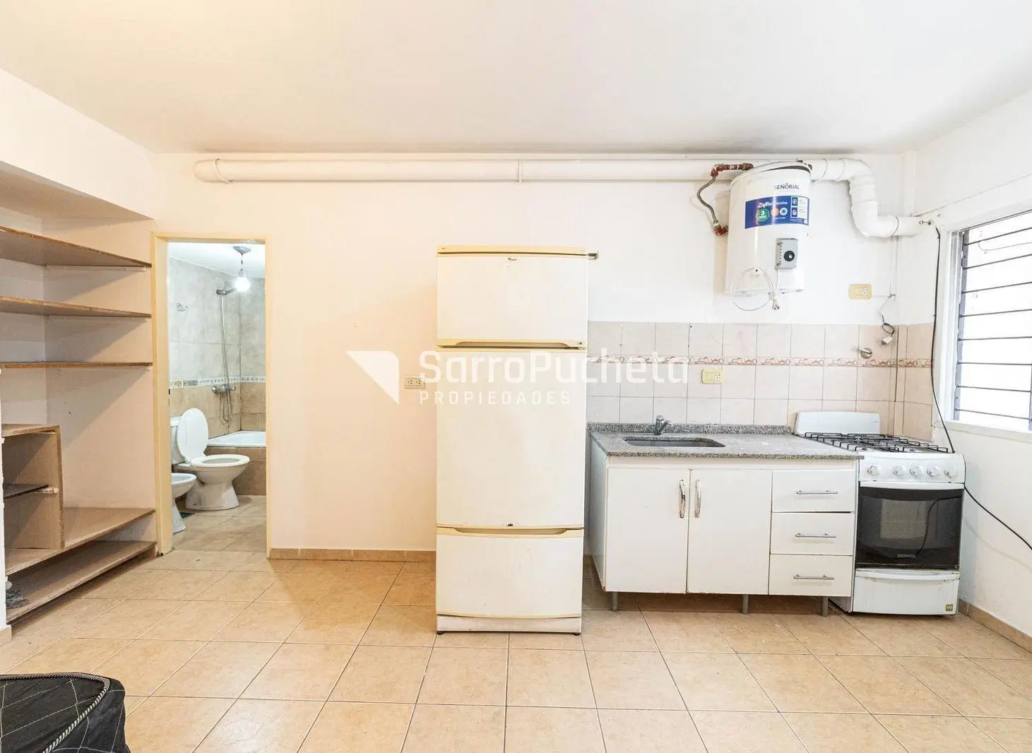 Venta monoambiente con terraza y lavadero en Moron Sur 2