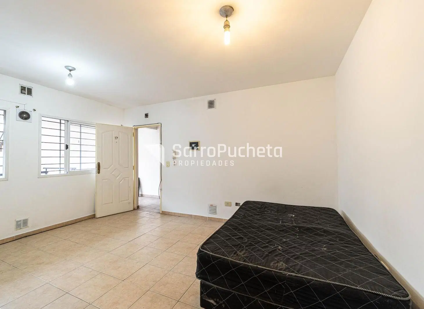 Venta monoambiente con terraza y lavadero en Moron Sur 4