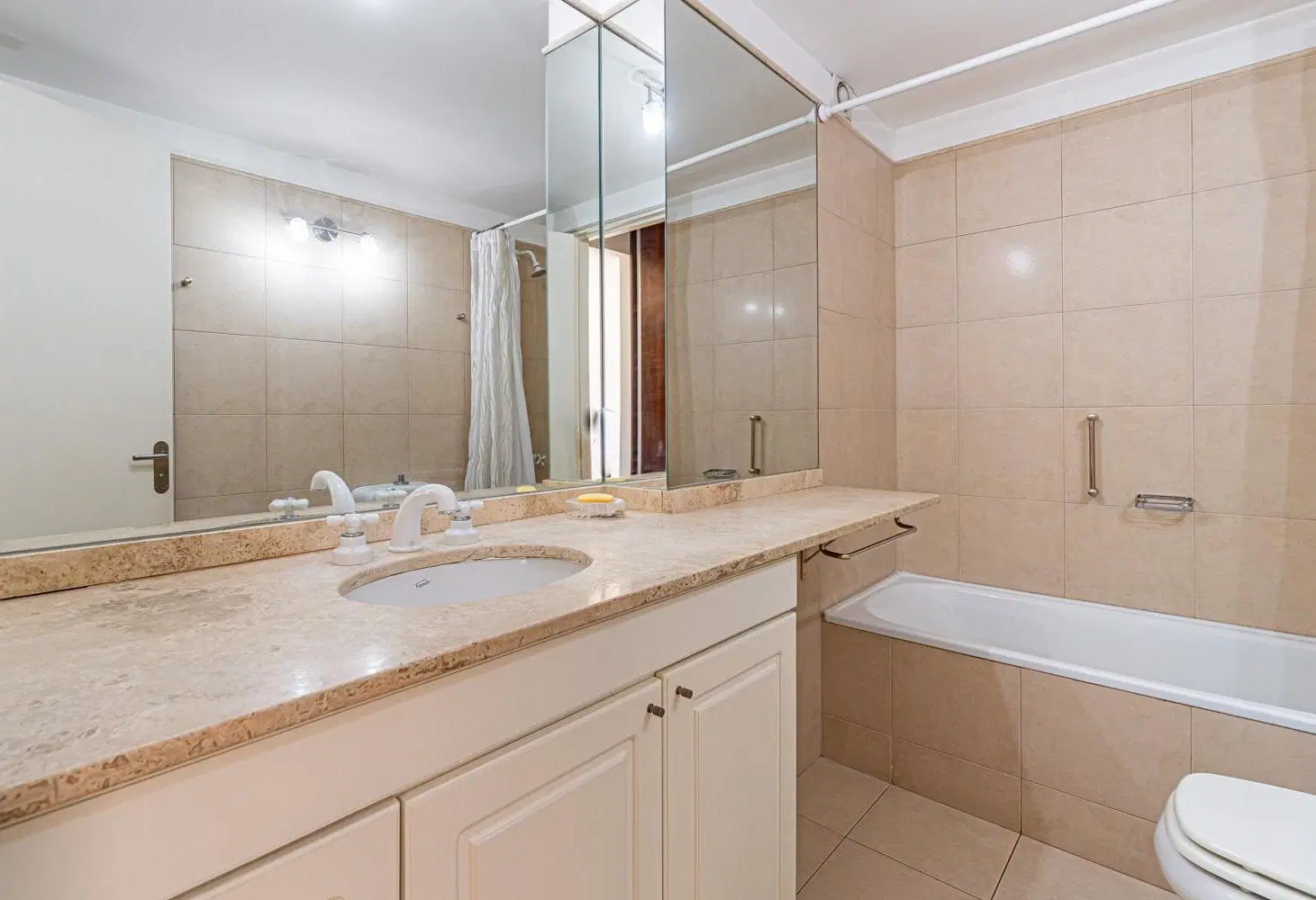 Alquiler departamento 2 ambientes con cochera y baulera en Puerto Madero 5