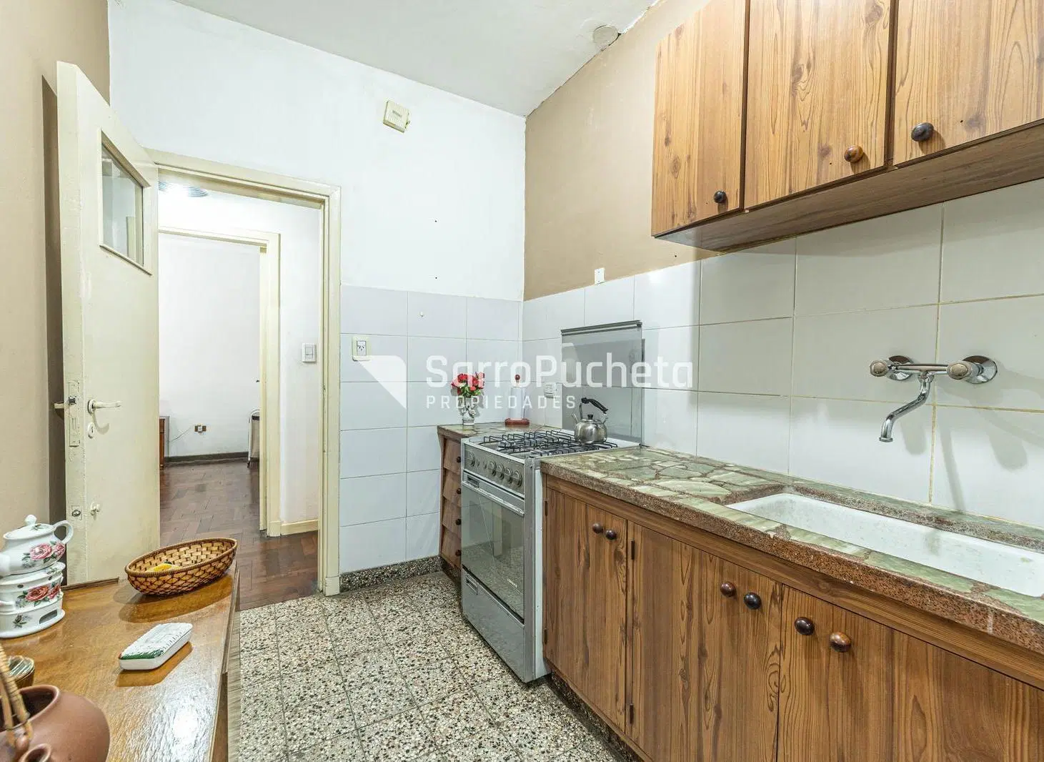 Venta casa 3 ambientes con parque y piscina en Ituzaingó. 3