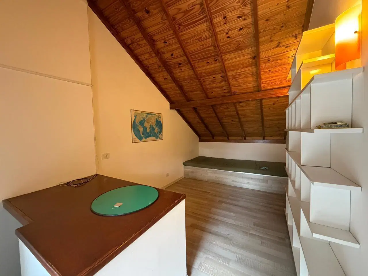 Alquiler triplex 4 ambientes con cochera, jardín y terraza en Ramos Mejía Sur. 3