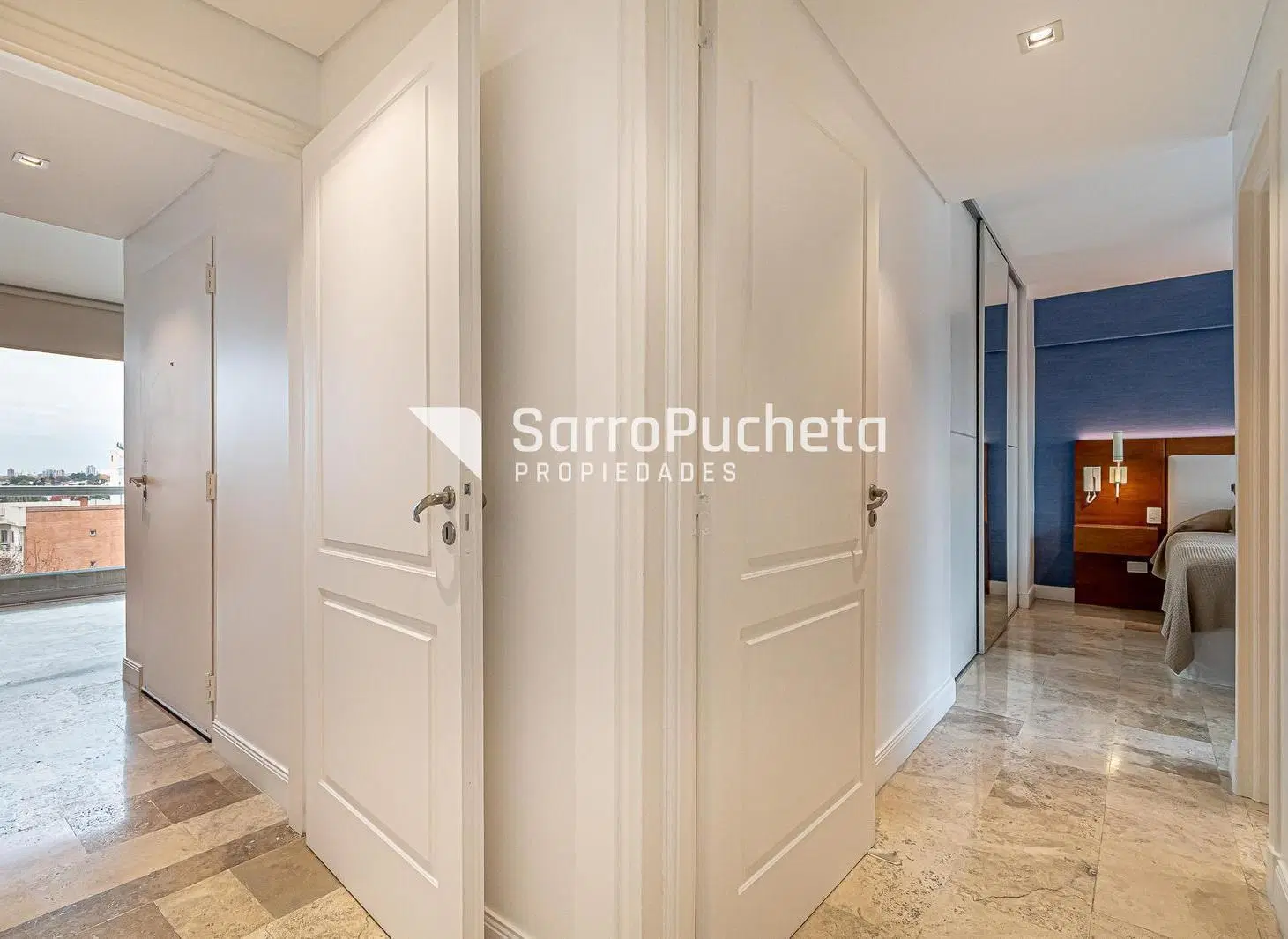 Venta departamento 3 ambientes de categoría al frente con balcón y doble cochera en Ramos Mejia. 5