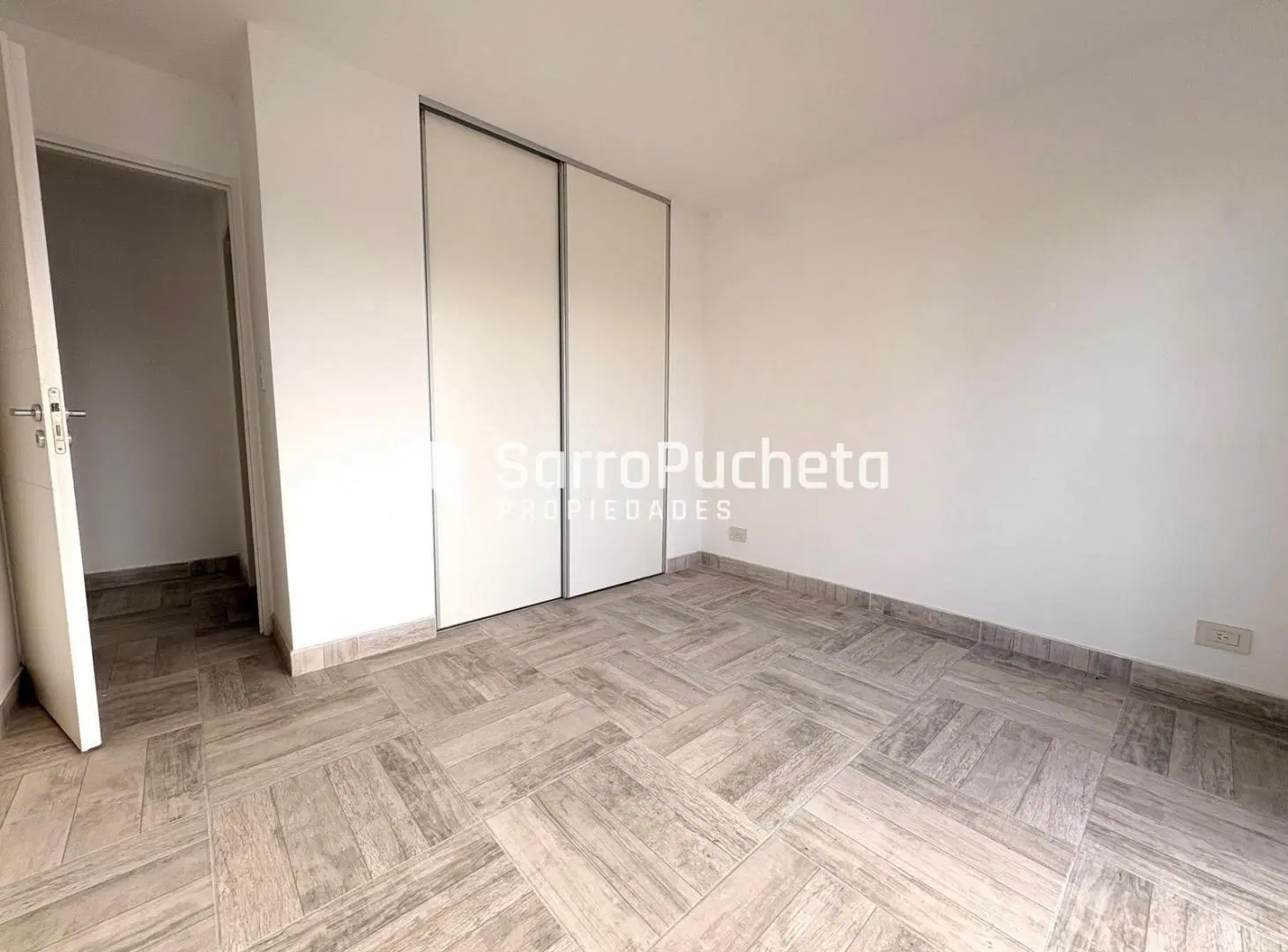 Venta departamento 2 ambientes a estrenar con cochera cubierta en Morón Sur 3