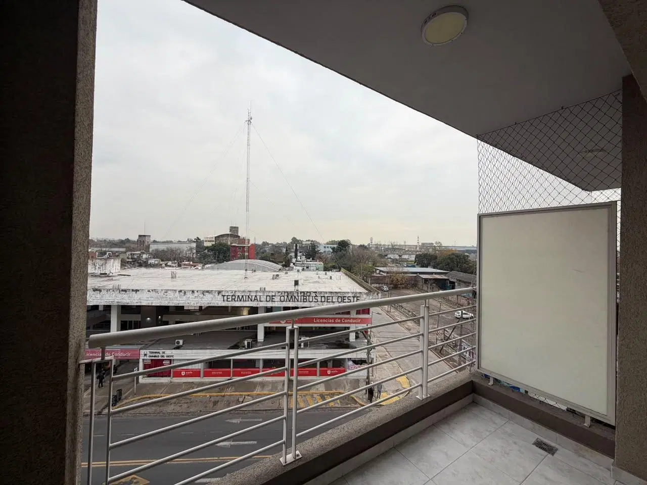 Alquiler departamento 2 ambientes con balcón en Morón 5