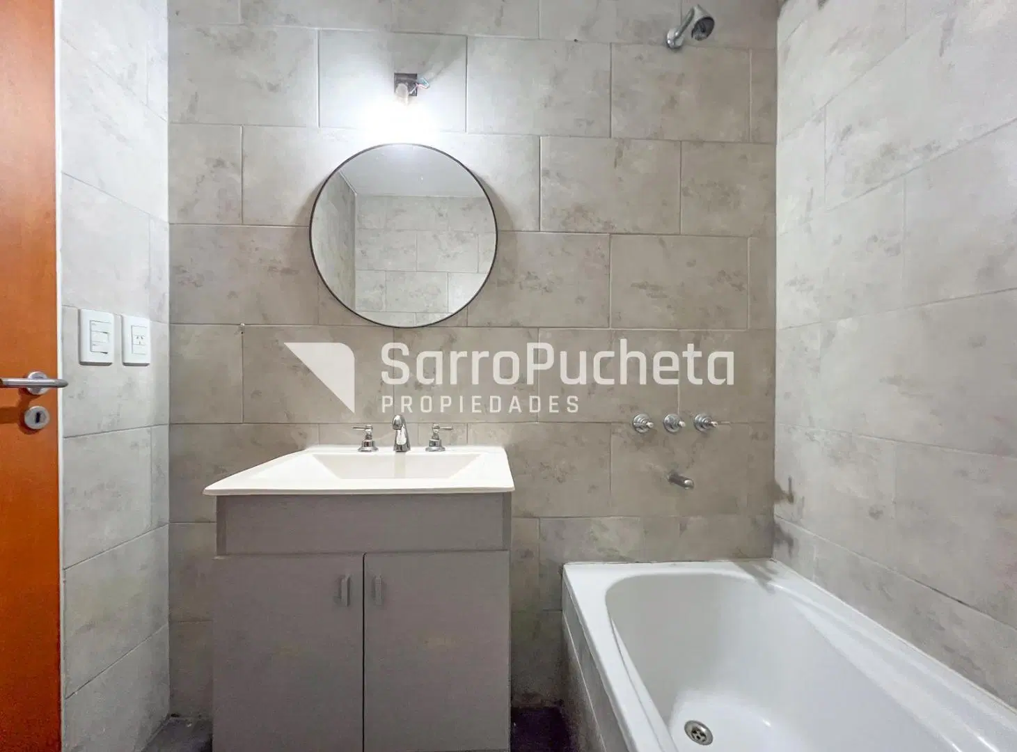 Venta departamento 2 ambientes con cochera en Moron Sur 4