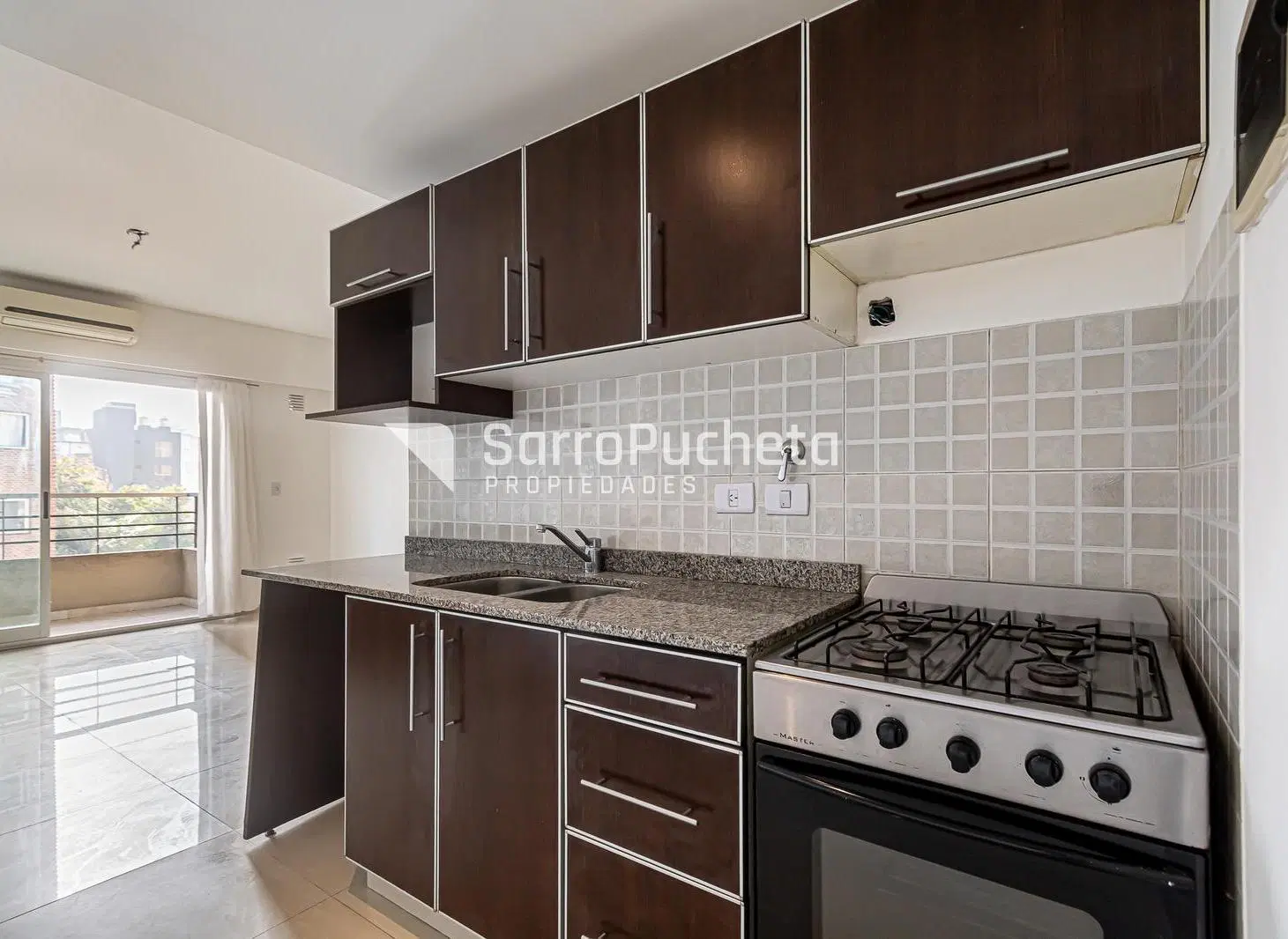 Venta departamento 2 ambientes al frente con Balcón en Ramos Mejía Sur 3