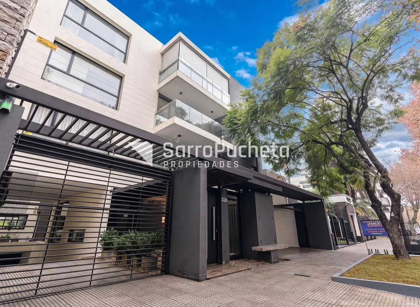 Venta departamento 3 ambientes con cochera en Haedo chico 3