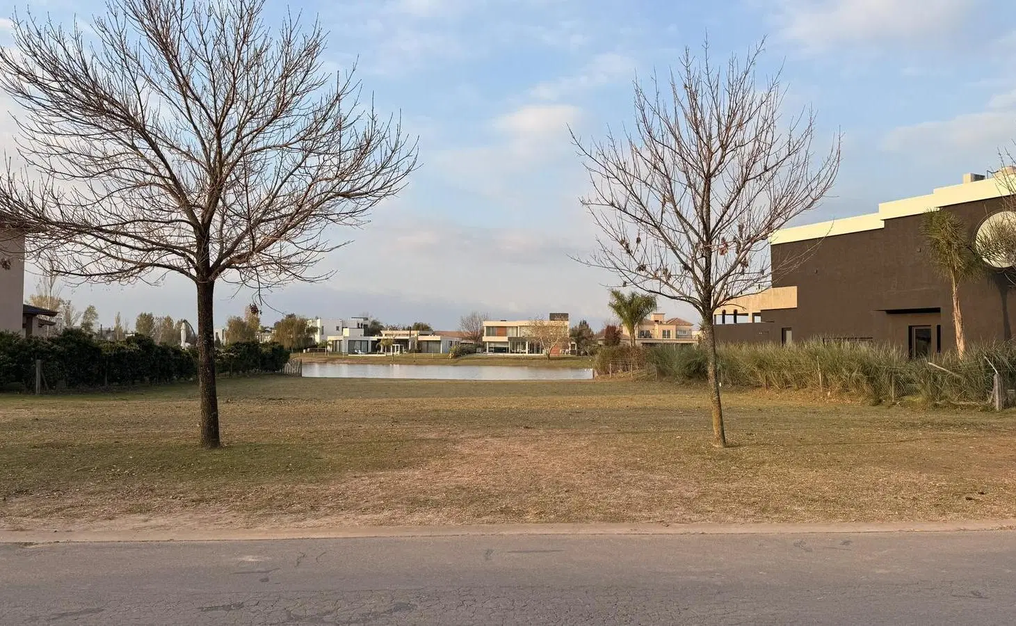 Lote de 1.013,80 m² con fondo a laguna en Terravista 4