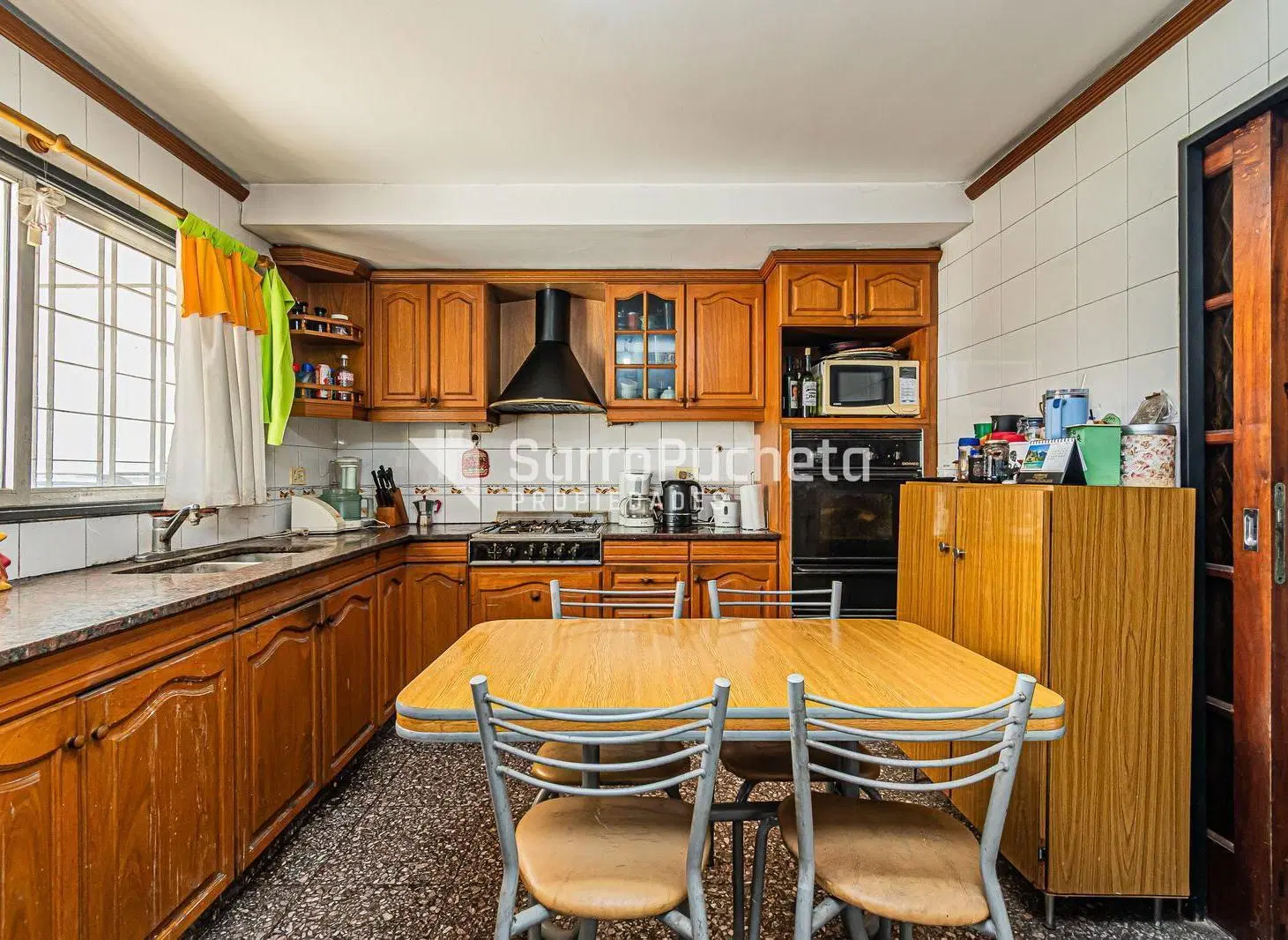 Venta casa 5 ambientes con quincho y parque en Haedo Sur 4