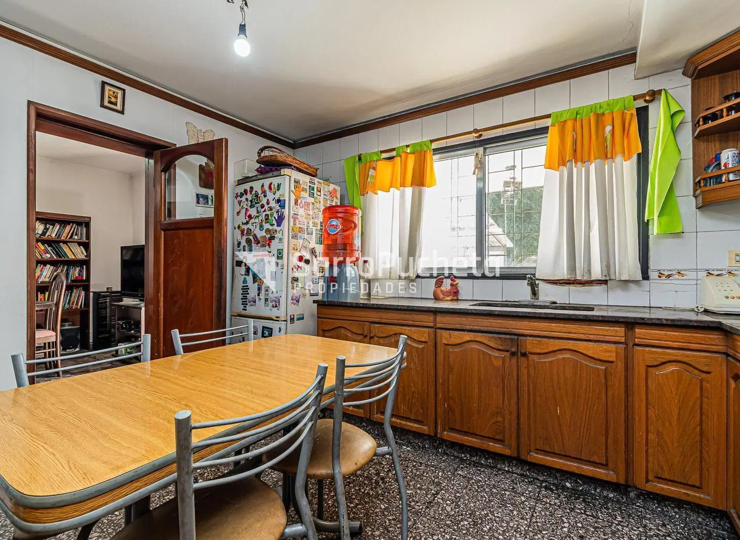 Venta casa 5 ambientes con quincho y parque en Haedo Sur 2