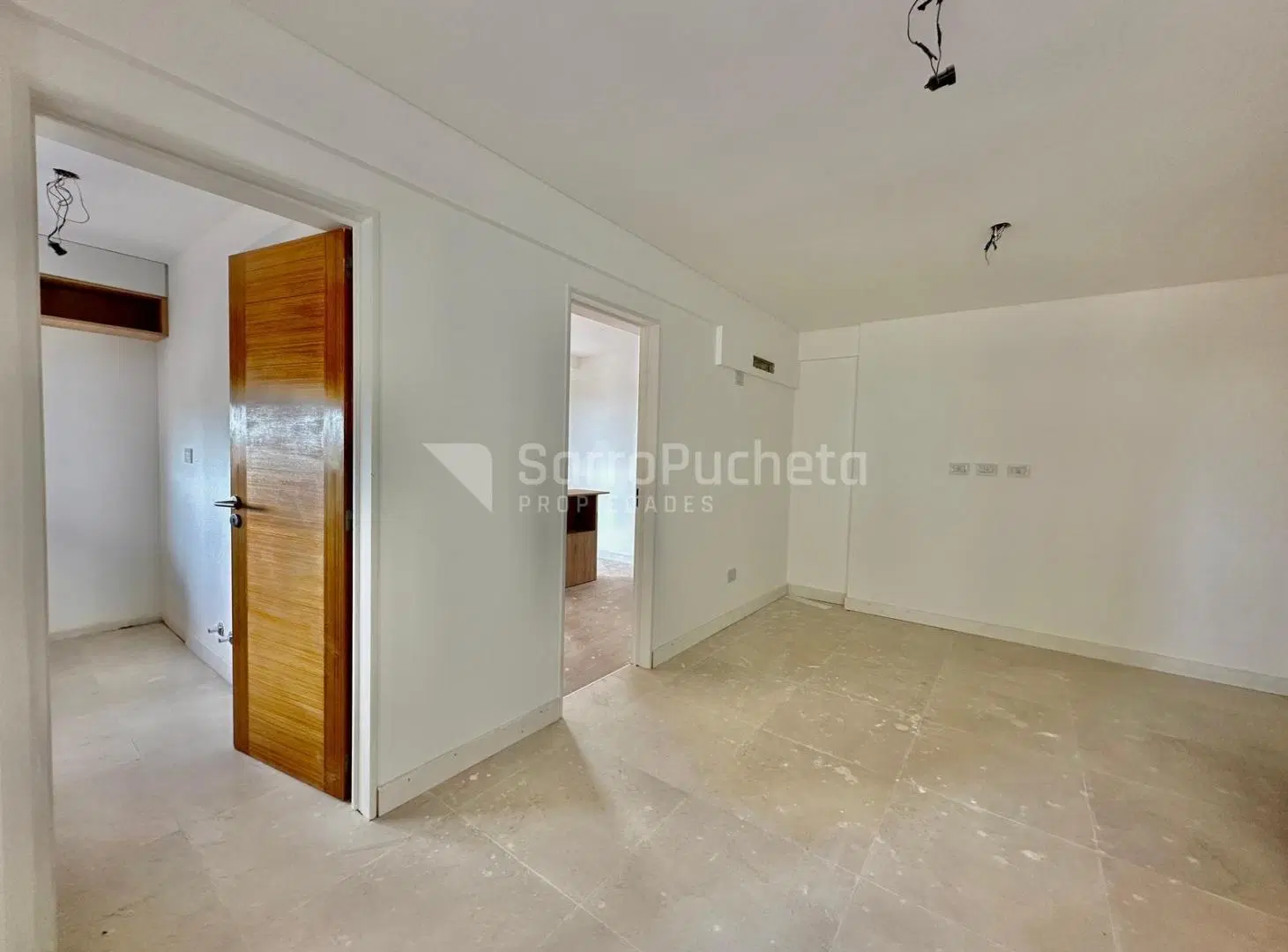 Venta departamento 2 ambientes con balcón y cochera en Morón Sur. 5