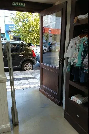 Venta local comercial en Adrogué centro 2