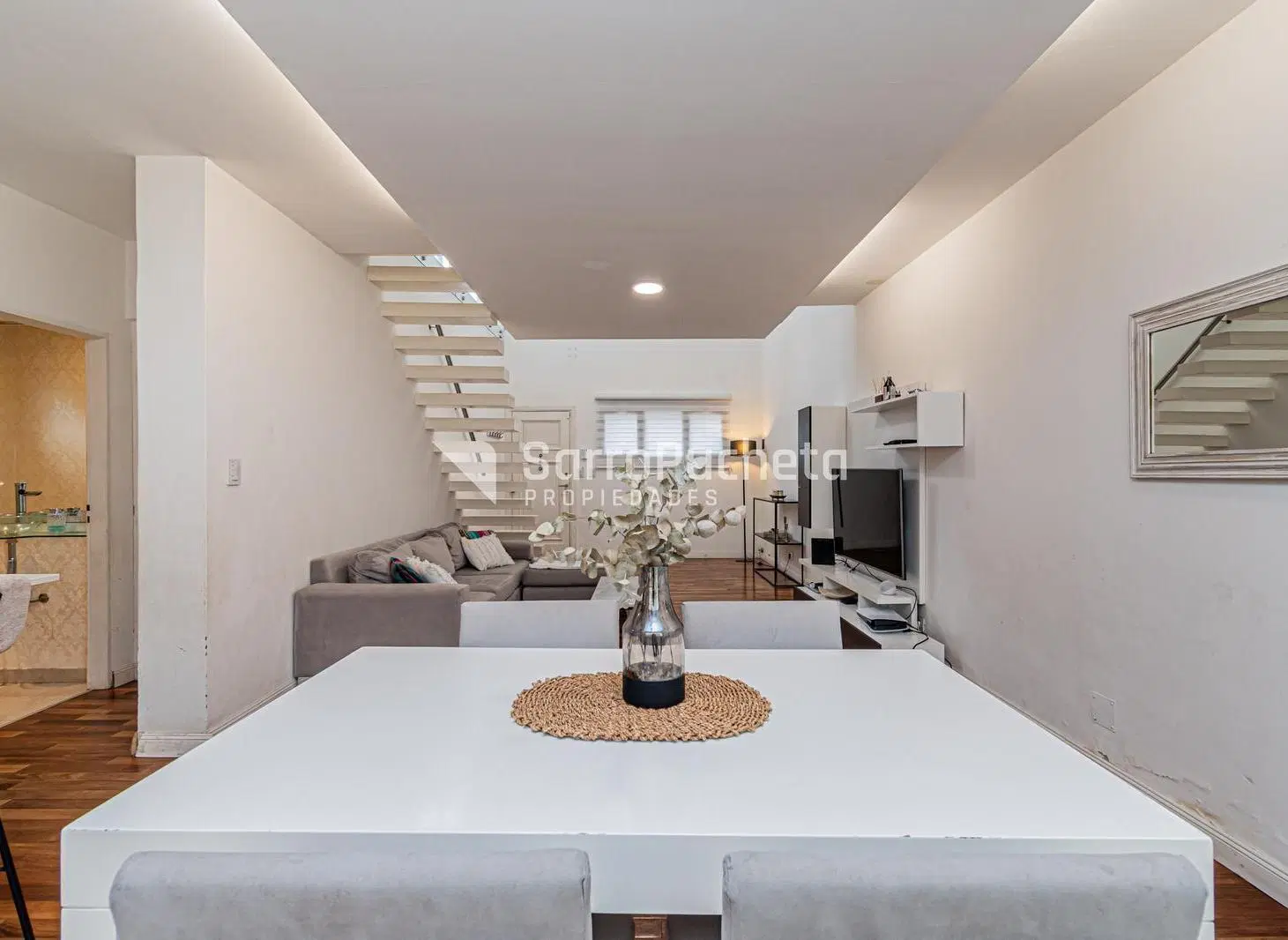 Venta PH tipo casa 4 ambientes al frente con patio y cochera en Ramos Mejía sur 3