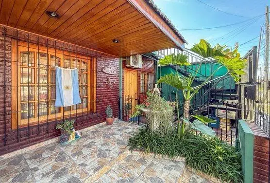 Venta casa multifamiliar 6 ambientes en Moron sur. 4
