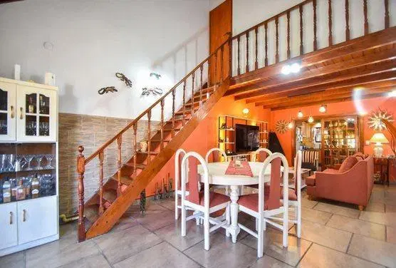 Venta casa multifamiliar 6 ambientes en Moron sur. 3