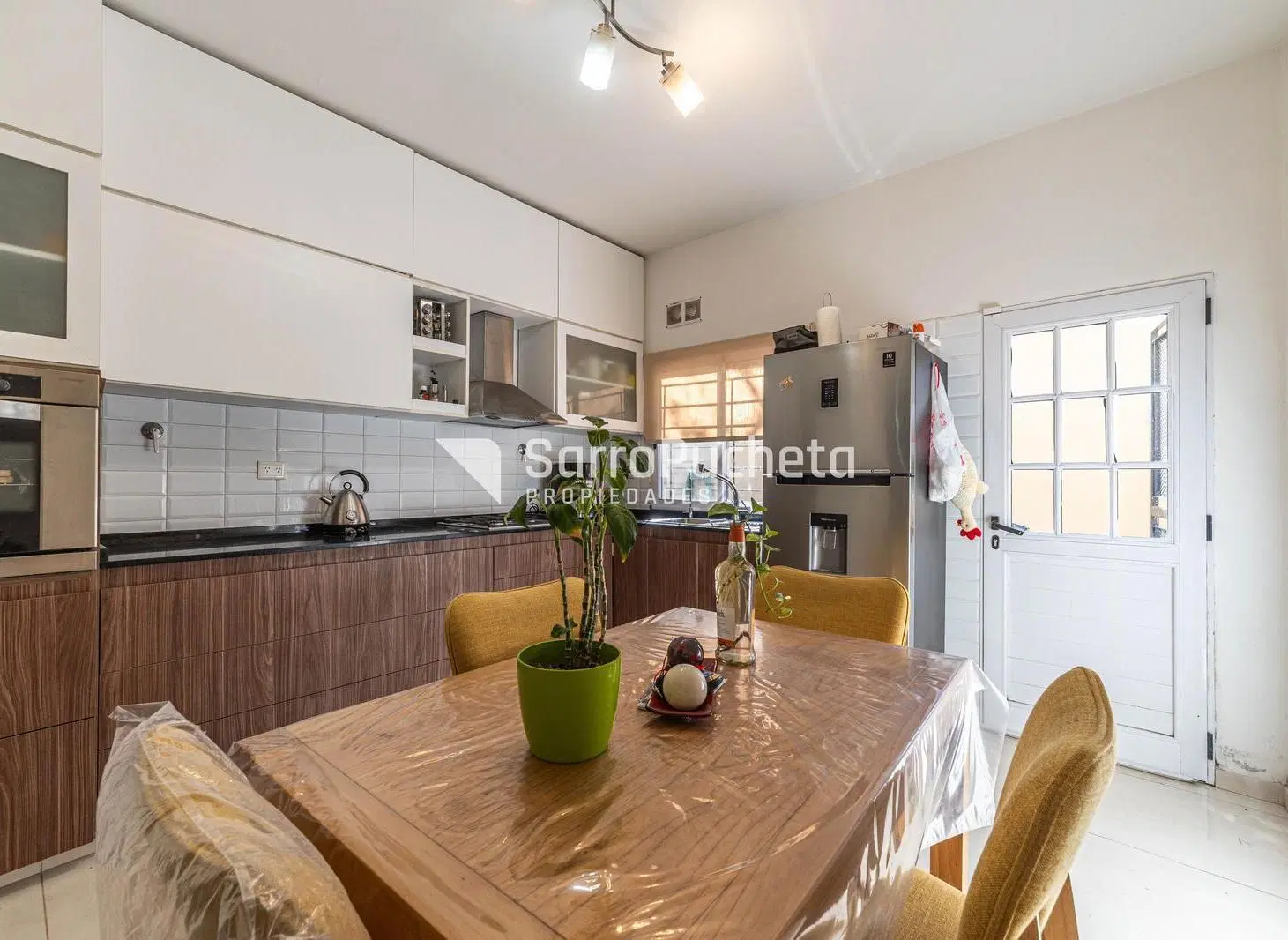 Venta casa 3 ambientes con parque, terraza y cochera doble en Moron sur 4