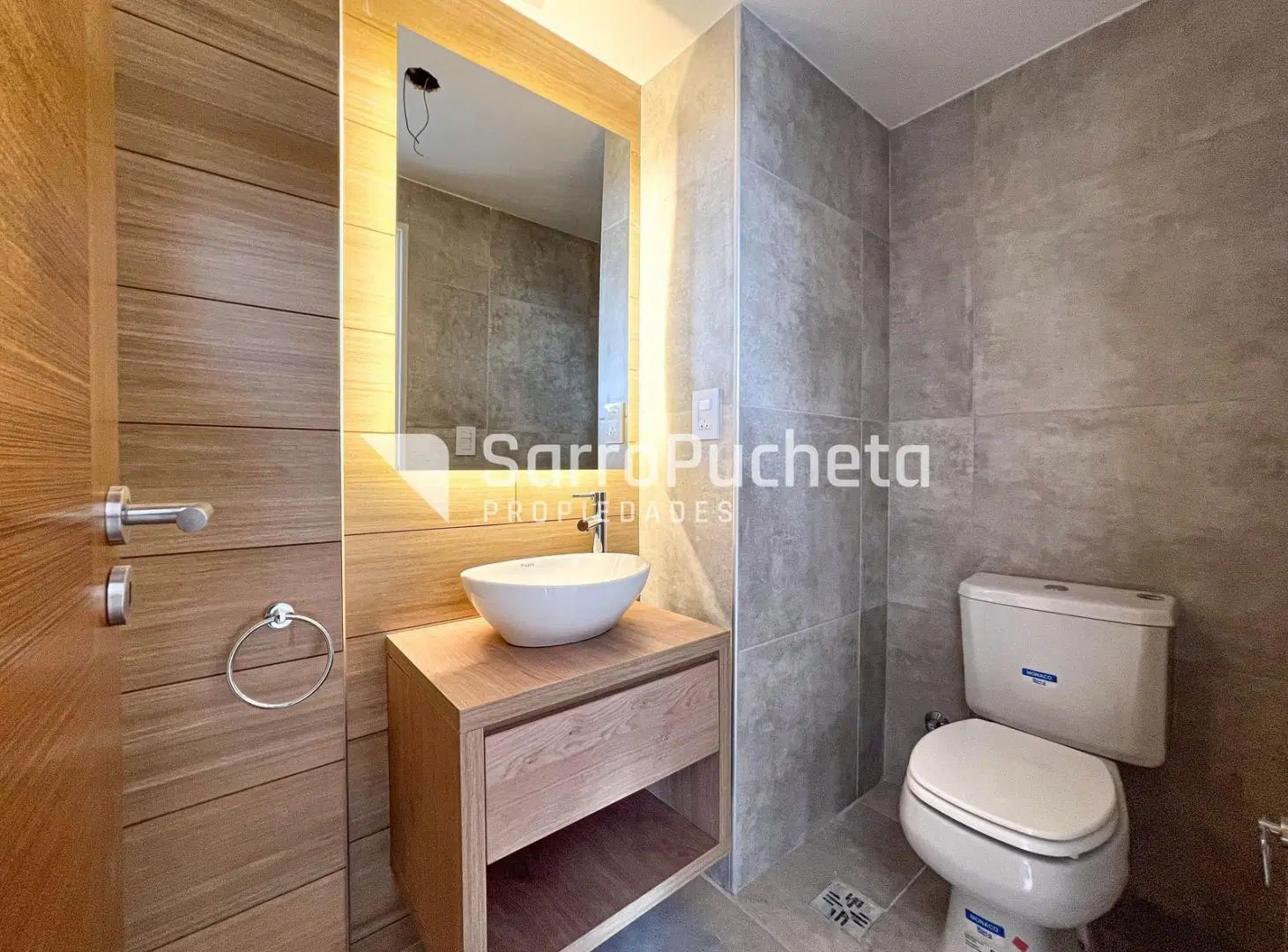 Venta departamento 3 ambientes Moron centro (6°A) 2