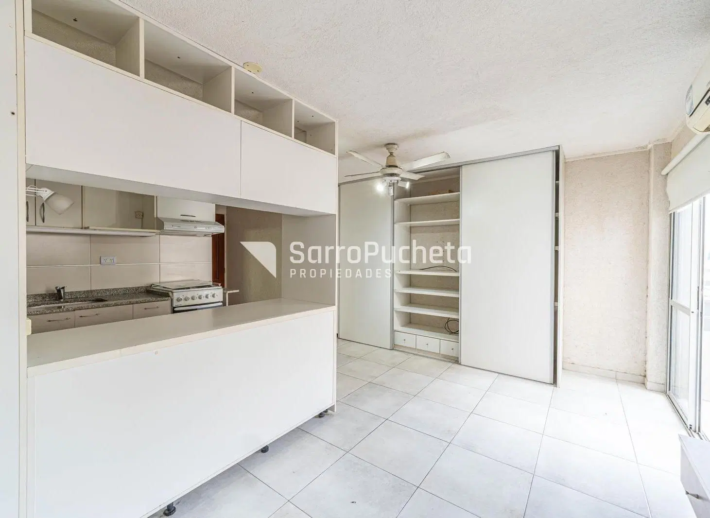 Venta departamento monoambiente con balcon en Haedo Sur 5